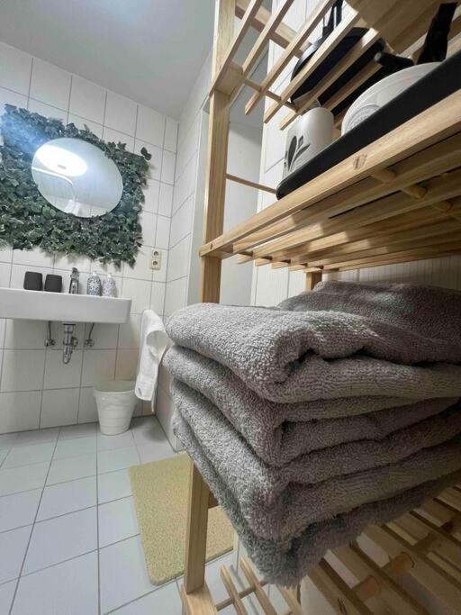 Modernes Apartment Mit 75Qm Mit Balkon & Aussicht Aachen Exterior photo